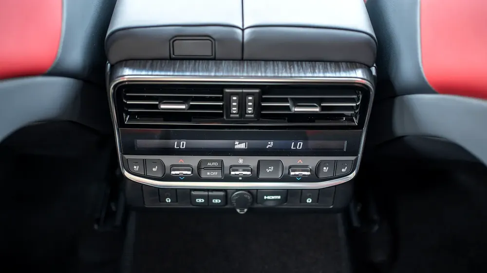 2026 Toyota Land Cruiser VXR 3.5L AT Hybrid - Image 18