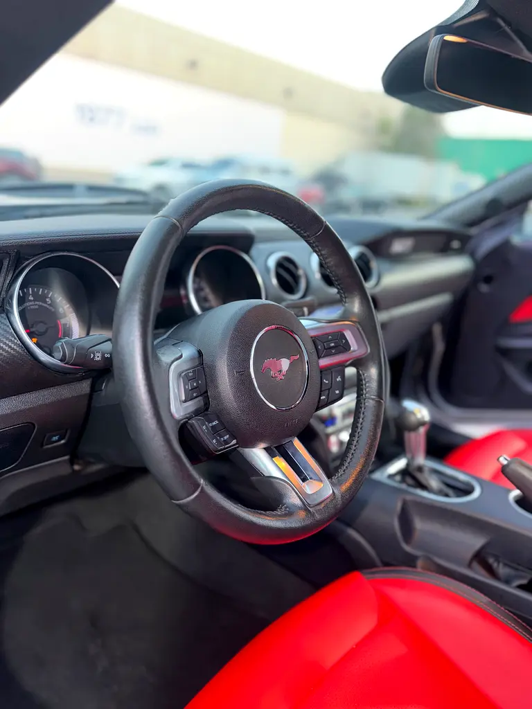 Ford Mustang Ecoboost 2022 American Specs well maintained only 34500 kms - Image 12