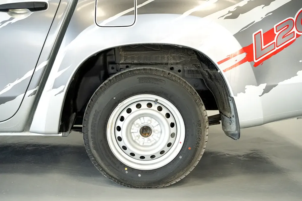 Mitsubishi L200 Double Cab 2023 2WD Diesel New car - Image 11