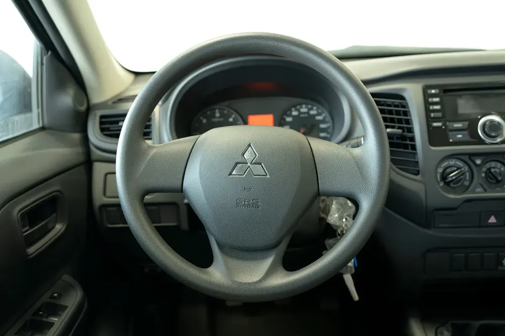 Mitsubishi L200 Double Cab 2023 2WD Diesel New car - Image 7