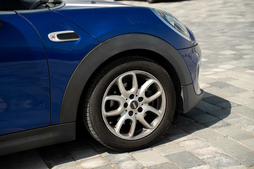 MINI COOPER GCC SPECS 2020 /60,000 KM / ORIGINAL PAINT - Image 5
