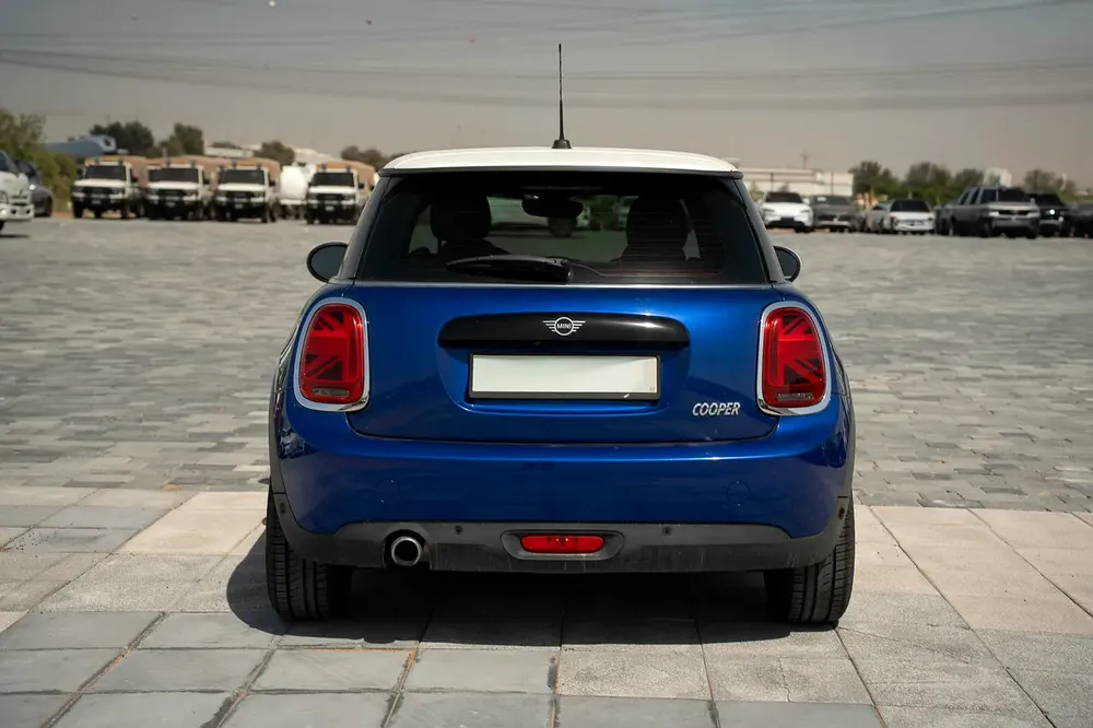 MINI COOPER GCC SPECS 2020 /60,000 KM / ORIGINAL PAINT - Image 6
