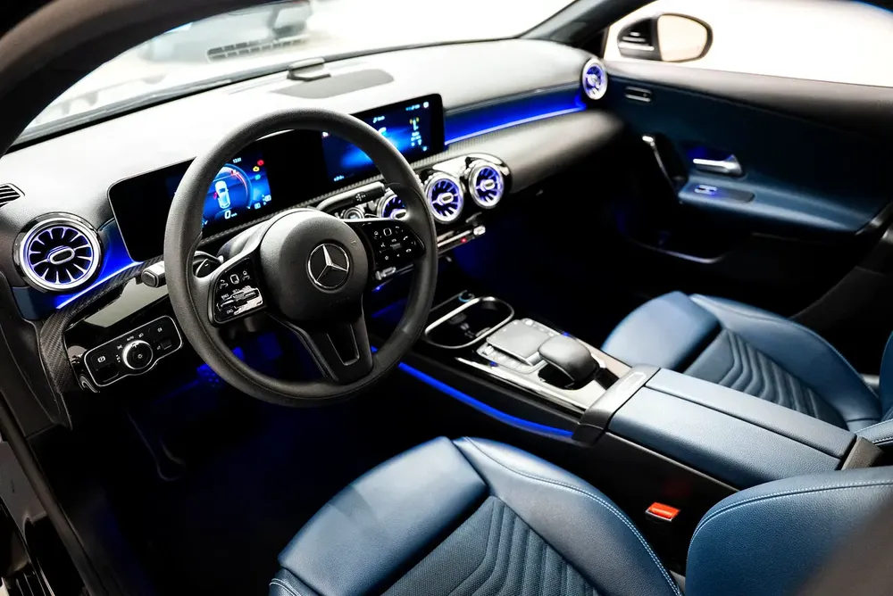 AED 1237 PM | MERCEDES BENZ A220 2020 | WELL MAINTAINED | PRISTINE CONDITION | 1 YEAR WARRANTY - Image 8