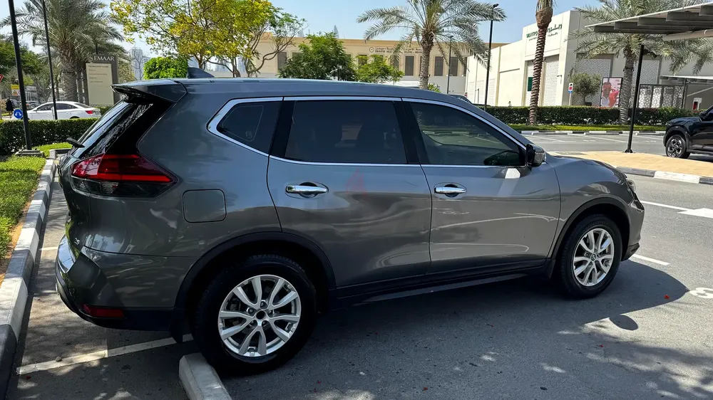 Nissan X-Trail 2020 GCC Specs - Reliable Family SUV - Image 5
