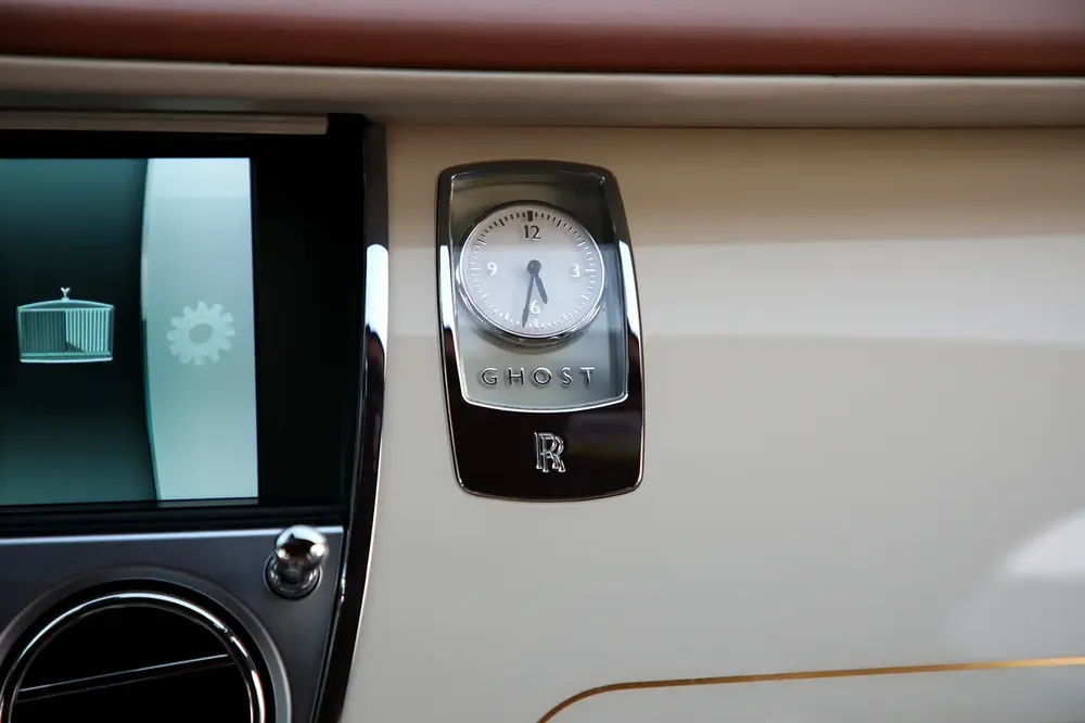 ROLLS ROYCE GHOST - 2017 - GCC - SPECIAL EDITION - FULLY LOADED - AMAZING CONDITION - Image 14
