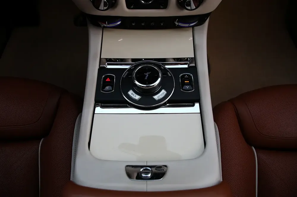 ROLLS ROYCE GHOST - 2017 - GCC - SPECIAL EDITION - FULLY LOADED - AMAZING CONDITION - Image 15