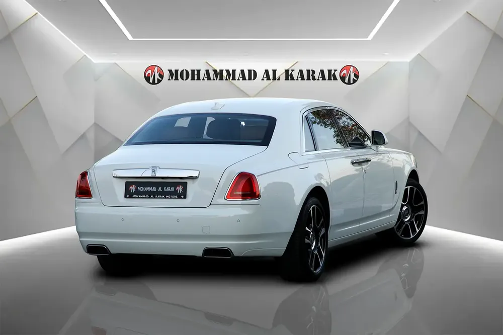 ROLLS ROYCE GHOST - 2017 - GCC - SPECIAL EDITION - FULLY LOADED - AMAZING CONDITION - Image 5