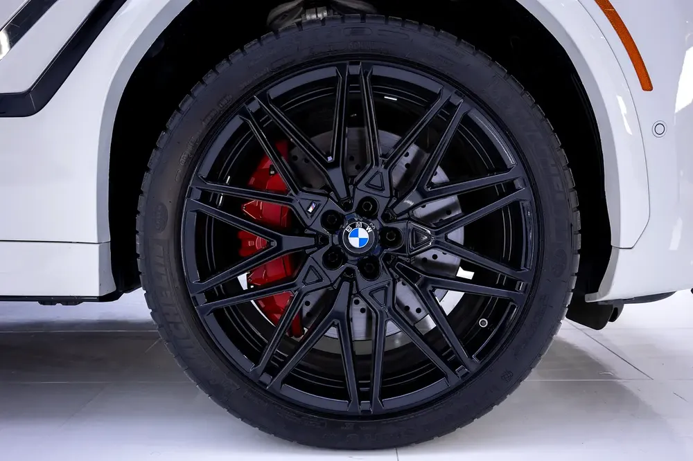 2024 BMW X6M Competition - Unrivaled Performance and Luxury - Image 7