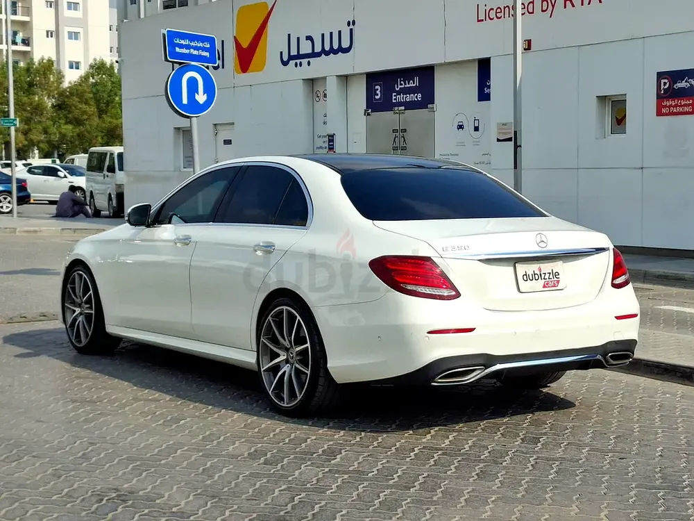 AED 1292/month | 2019 Mercedes-Benz E-Class E 350 | GCC Specs | Ref#408747 - Image 8
