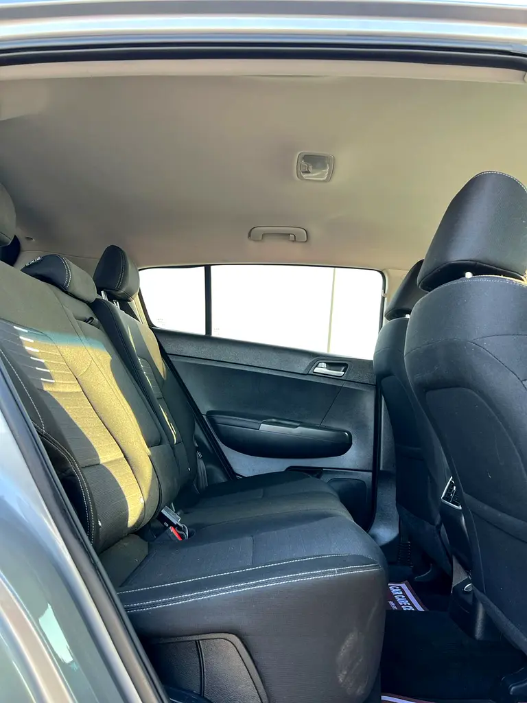 2020 Kia Spotage LX Mid-Option - 2.4L V4 - Rear Camera - Electric Seat - Image 14
