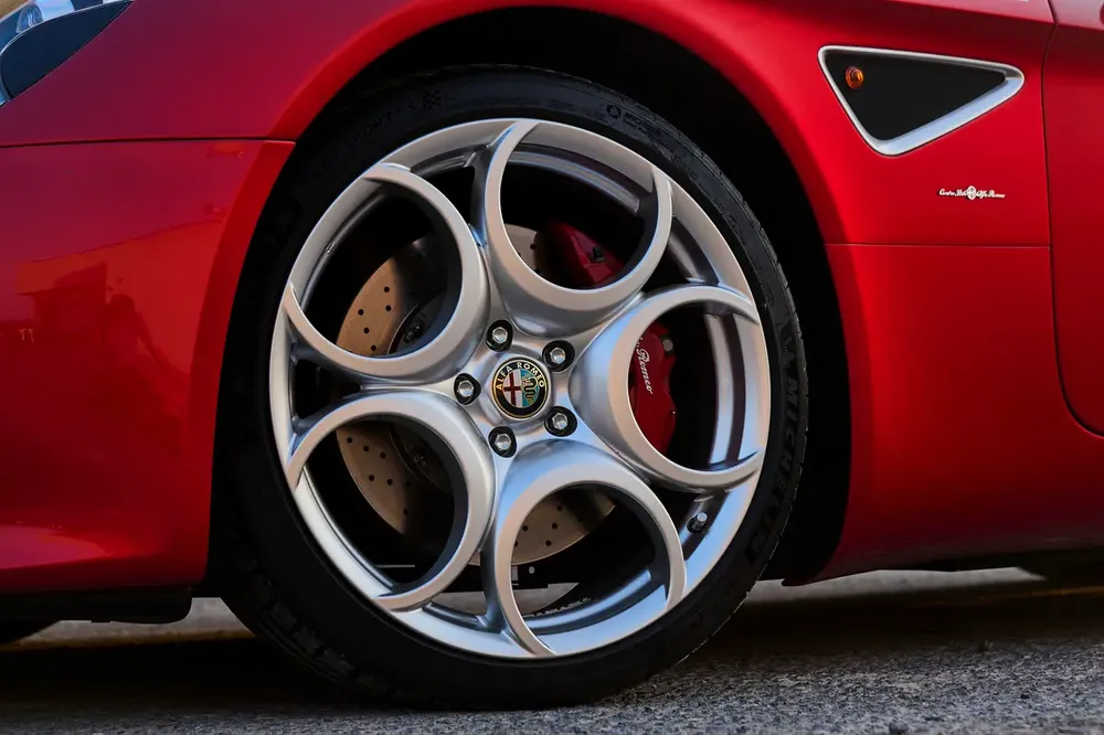 Alfa Romeo 8C Competizione - Image 18