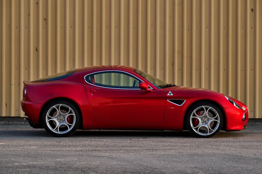 Alfa Romeo 8C Competizione - Image 6