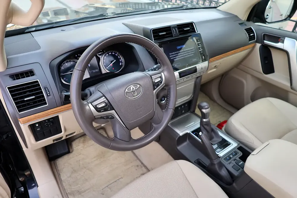 TOYOTA PRADO-ADVENTURE -2021-75000KM-GCC SPECS-EXCELLENT CONDITION - Image 11