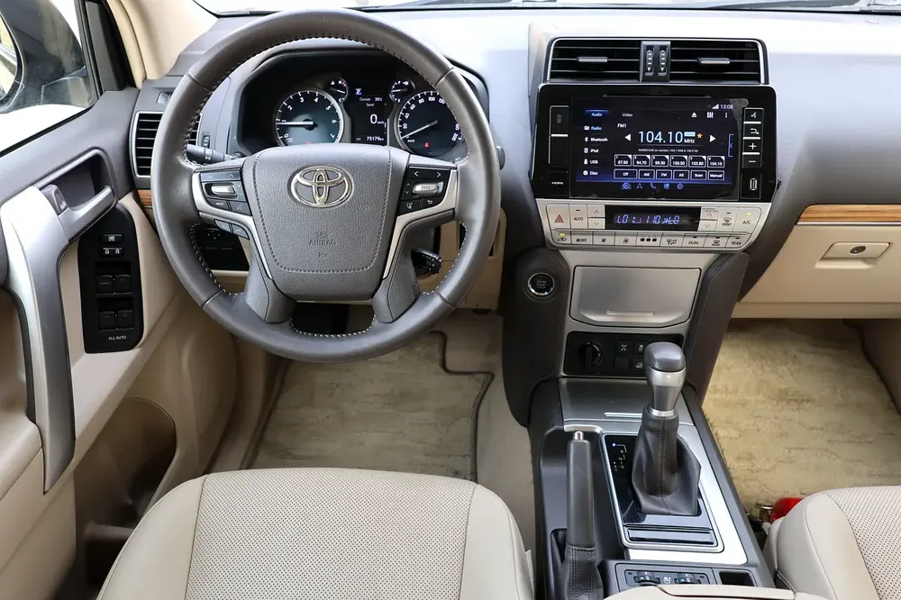 TOYOTA PRADO-ADVENTURE -2021-75000KM-GCC SPECS-EXCELLENT CONDITION - Image 12