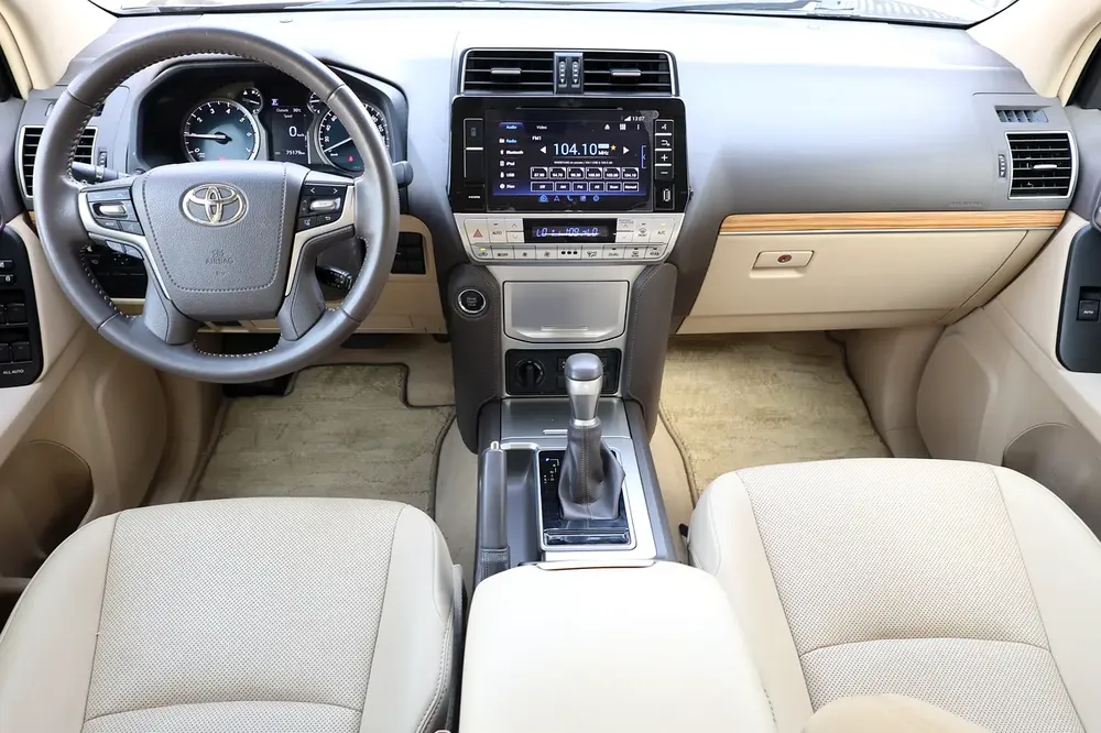TOYOTA PRADO-ADVENTURE -2021-75000KM-GCC SPECS-EXCELLENT CONDITION - Image 14