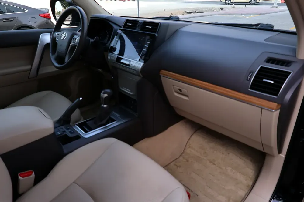 TOYOTA PRADO-ADVENTURE -2021-75000KM-GCC SPECS-EXCELLENT CONDITION - Image 15