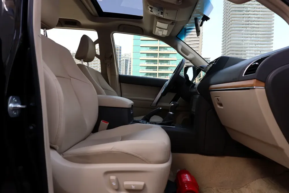 TOYOTA PRADO-ADVENTURE -2021-75000KM-GCC SPECS-EXCELLENT CONDITION - Image 16