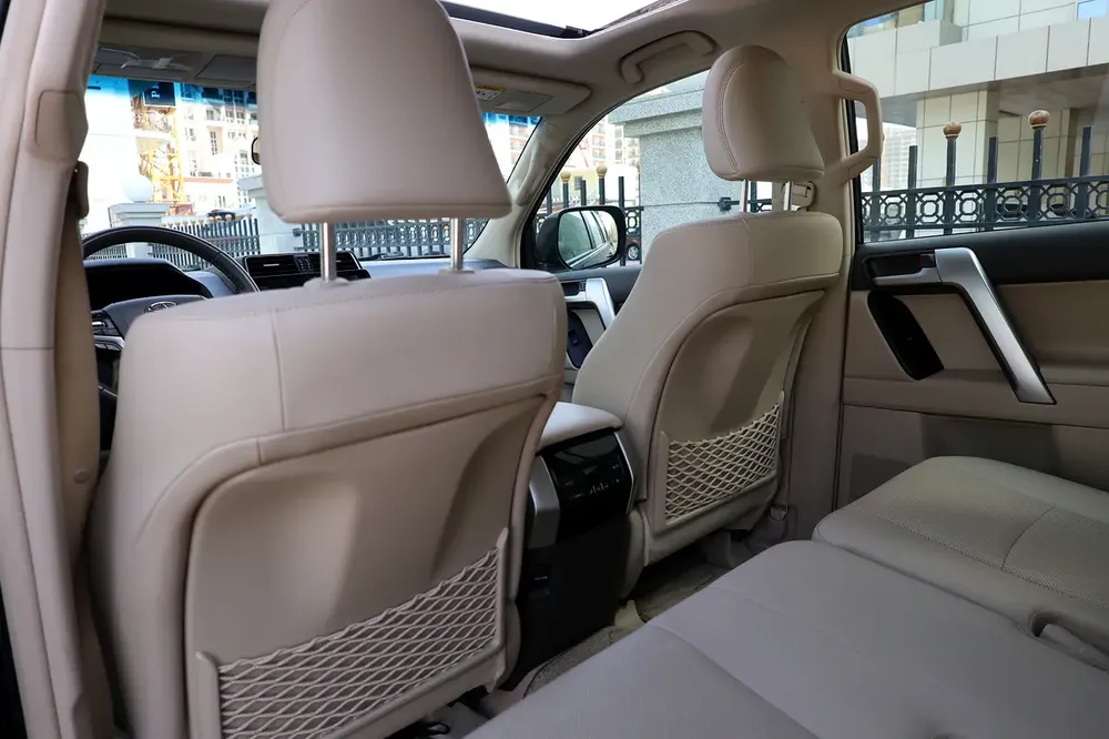 TOYOTA PRADO-ADVENTURE -2021-75000KM-GCC SPECS-EXCELLENT CONDITION - Image 17