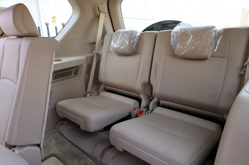TOYOTA PRADO-ADVENTURE -2021-75000KM-GCC SPECS-EXCELLENT CONDITION - Image 20