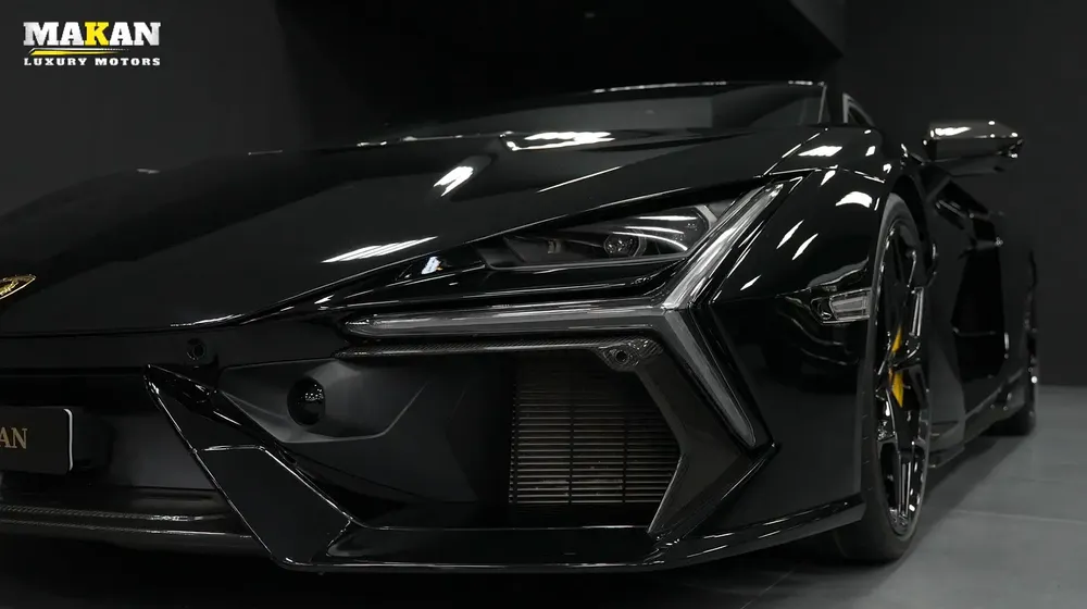 Lamborghini Revuelto - Image 9