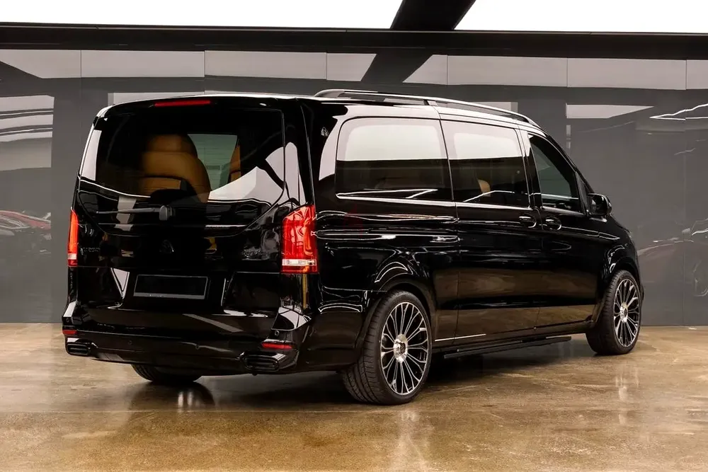 2025 Mercedes-Benz V-Class V 300 | GCC Specs | Brand New Luxury Van - Image 4