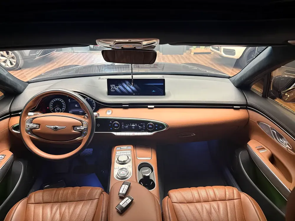 GENESIS GV70 PREMIUM 2023GCC UNDER WARRANTY - Image 6