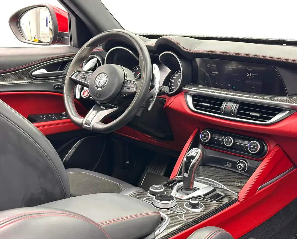 2020 Alfa Romeo Stelvio Quadrifoglio, Nov/2026 Alfa Romeo Warranty + Service Contract, FSH, GCC - Image 11