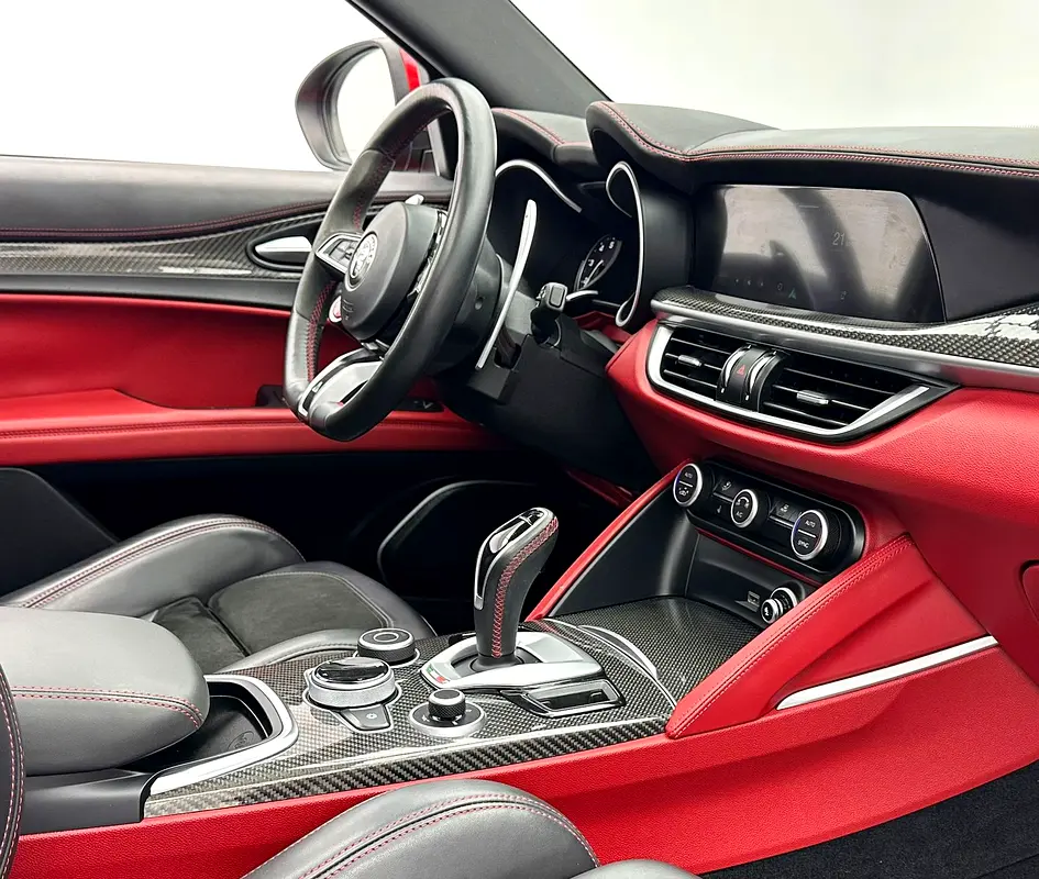 2020 Alfa Romeo Stelvio Quadrifoglio, Nov/2026 Alfa Romeo Warranty + Service Contract, FSH, GCC - Image 12
