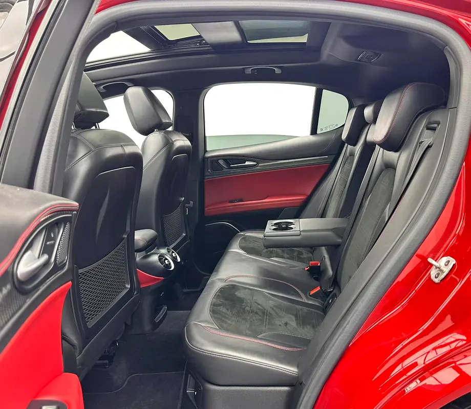 2020 Alfa Romeo Stelvio Quadrifoglio, Nov/2026 Alfa Romeo Warranty + Service Contract, FSH, GCC - Image 17