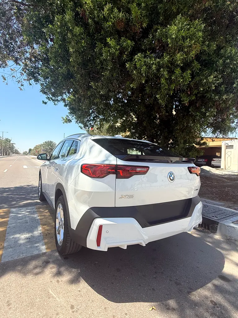 BMW X2 18i , Full option , 5 years service and warranty - Image 4