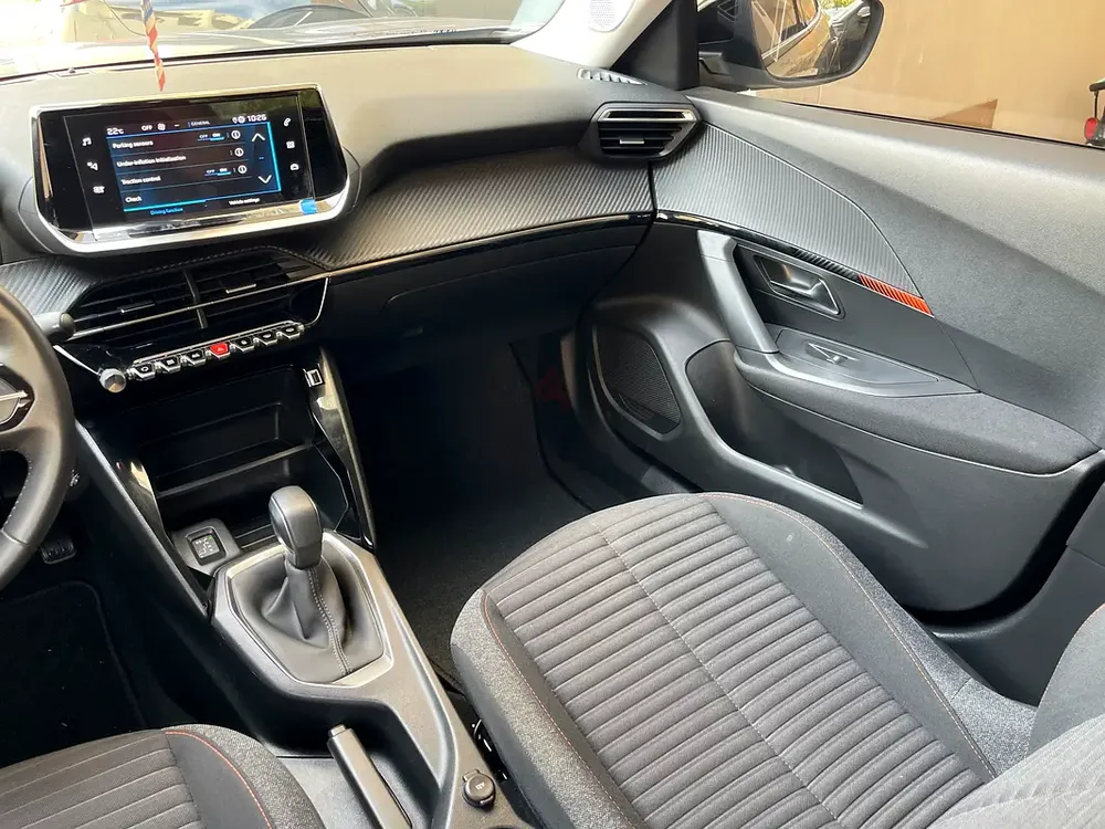 No Accident / Original Paint / Full Service History / GCC Specs / 2023 Peugeot 2008 Active 1.6L - Image 12