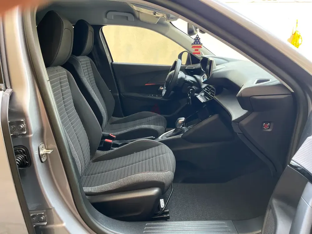 No Accident / Original Paint / Full Service History / GCC Specs / 2023 Peugeot 2008 Active 1.6L - Image 14
