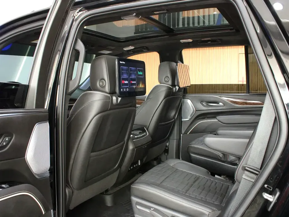 2022 - Cadillac Escalade Sport Platinum - Image 14