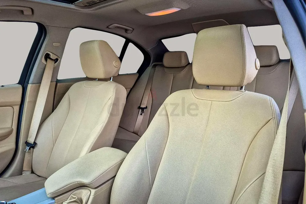 AED 908/month | 2018 BMW 3-Series 318i | GCC Specs | Ref#458304 - Image 11