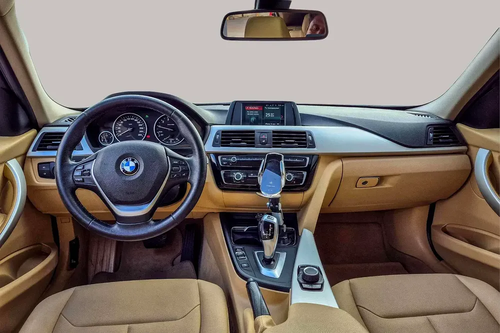 AED 908/month | 2018 BMW 3-Series 318i | GCC Specs | Ref#458304 - Image 9
