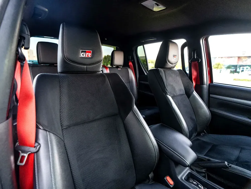 0% DOWN PAYMENT | THE MAY ADVANTAGE | HILUX GR SPORT | BUILT FOR THE DESERT | WARRANTY - Image 12