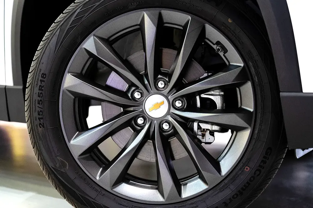 Chevrolet Captiva LS - 2023 - Image 13