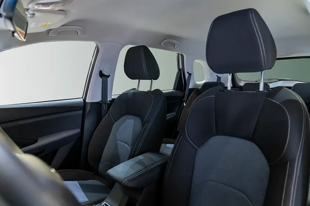 Chevrolet Captiva LS - 2023 - Image 6