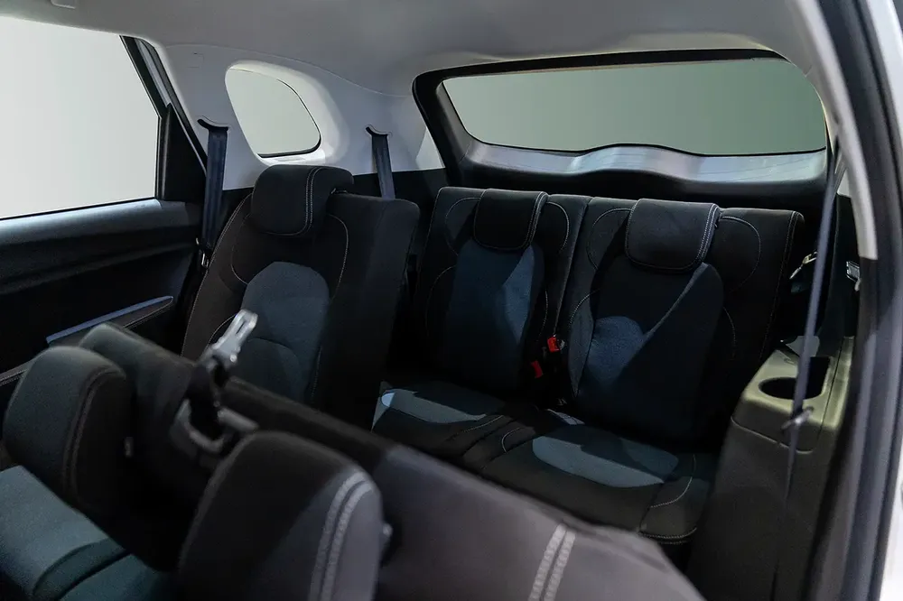 Chevrolet Captiva LS - 2023 - Image 8