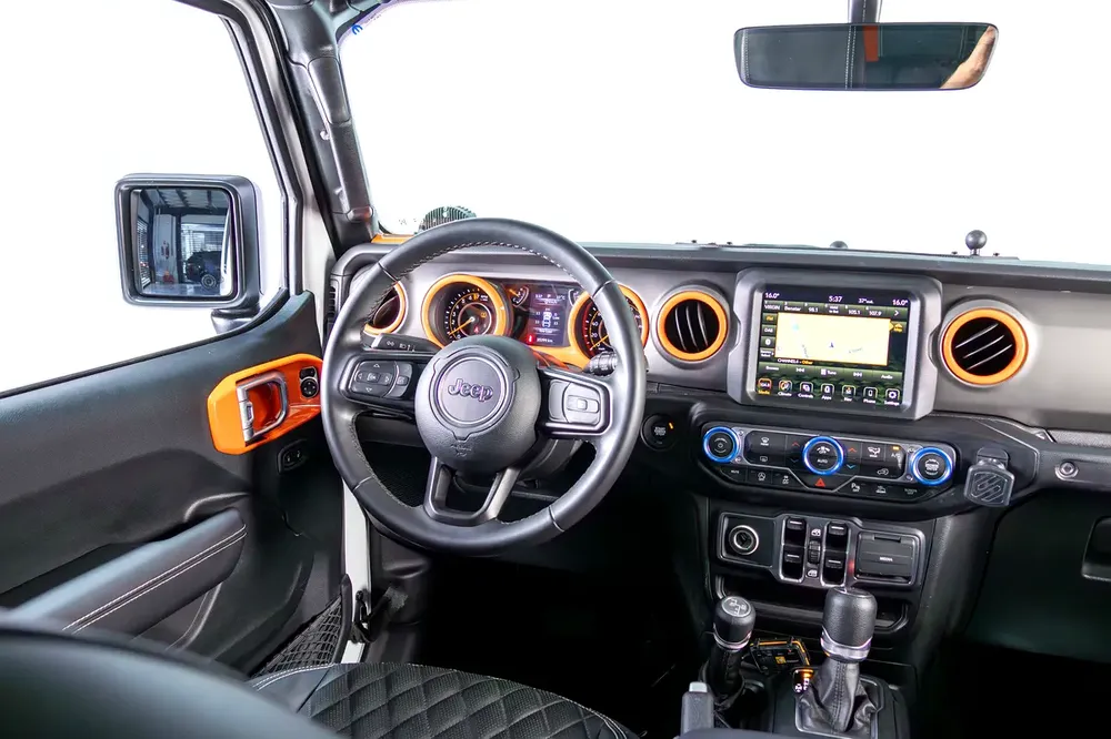 Jeep Wrangler Sport-GCC-Jeepers Edition-Upgraded-FSH-Al Futtaim Warranty and Service Contract - Image 12