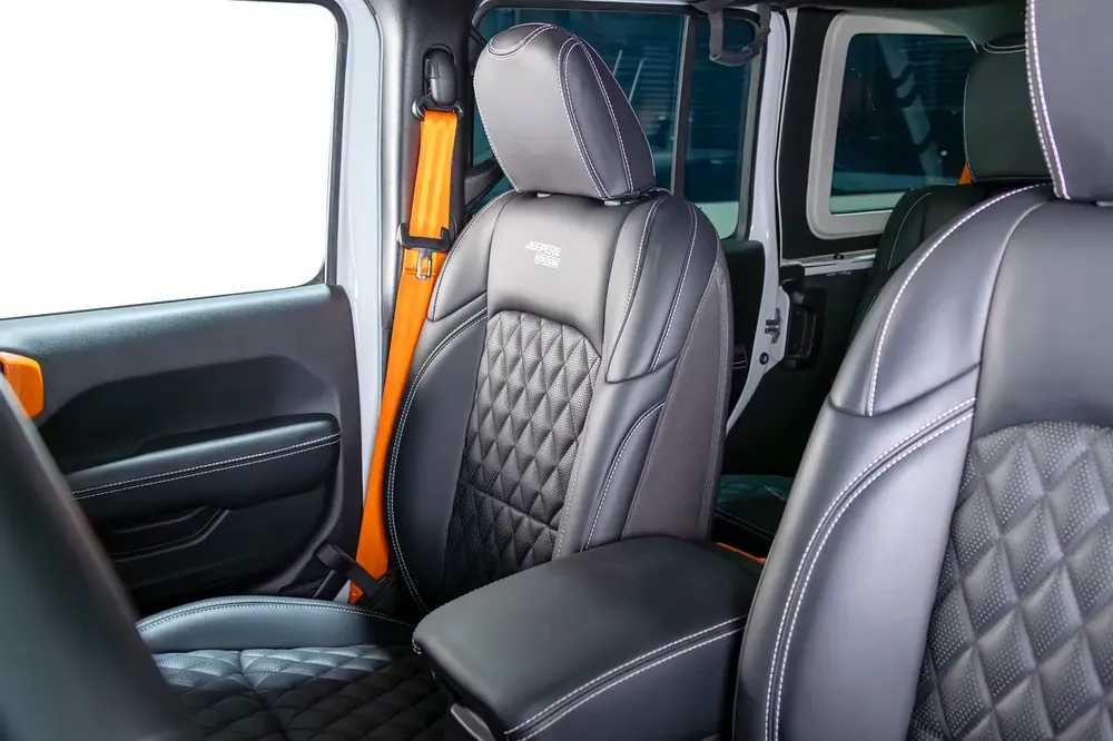 Jeep Wrangler Sport-GCC-Jeepers Edition-Upgraded-FSH-Al Futtaim Warranty and Service Contract - Image 16