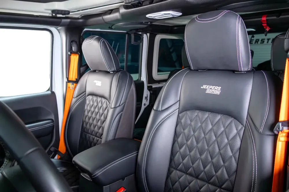 Jeep Wrangler Sport-GCC-Jeepers Edition-Upgraded-FSH-Al Futtaim Warranty and Service Contract - Image 20