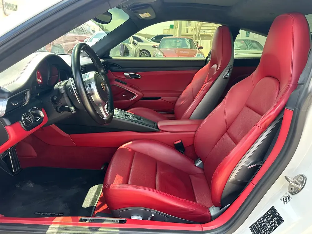 2016 Porsche 911 Carrera 4 GTS - GCC Specs - Image 10