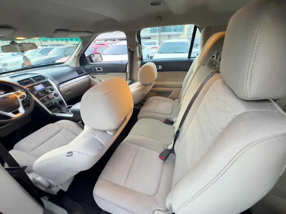 Ford Explorer 2013 GCC Spec , 4x4 accident free, fully automatic, excellent condition - Image 12