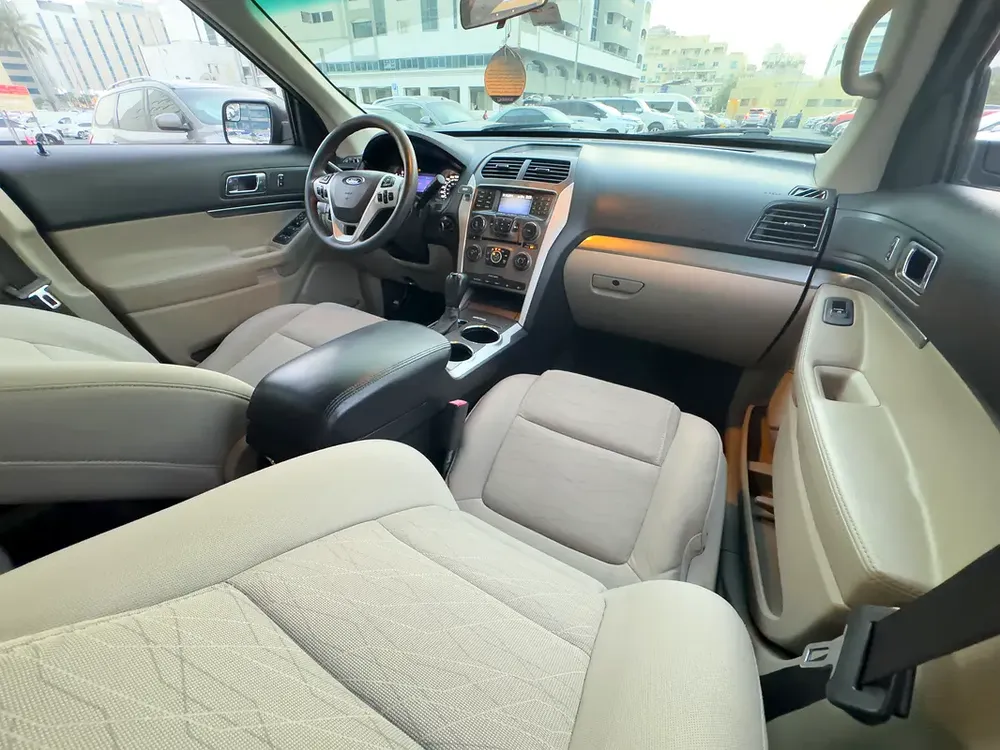 Ford Explorer 2013 GCC Spec , 4x4 accident free, fully automatic, excellent condition - Image 13