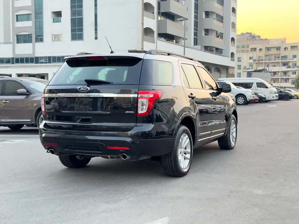 Ford Explorer 2013 GCC Spec , 4x4 accident free, fully automatic, excellent condition - Image 6