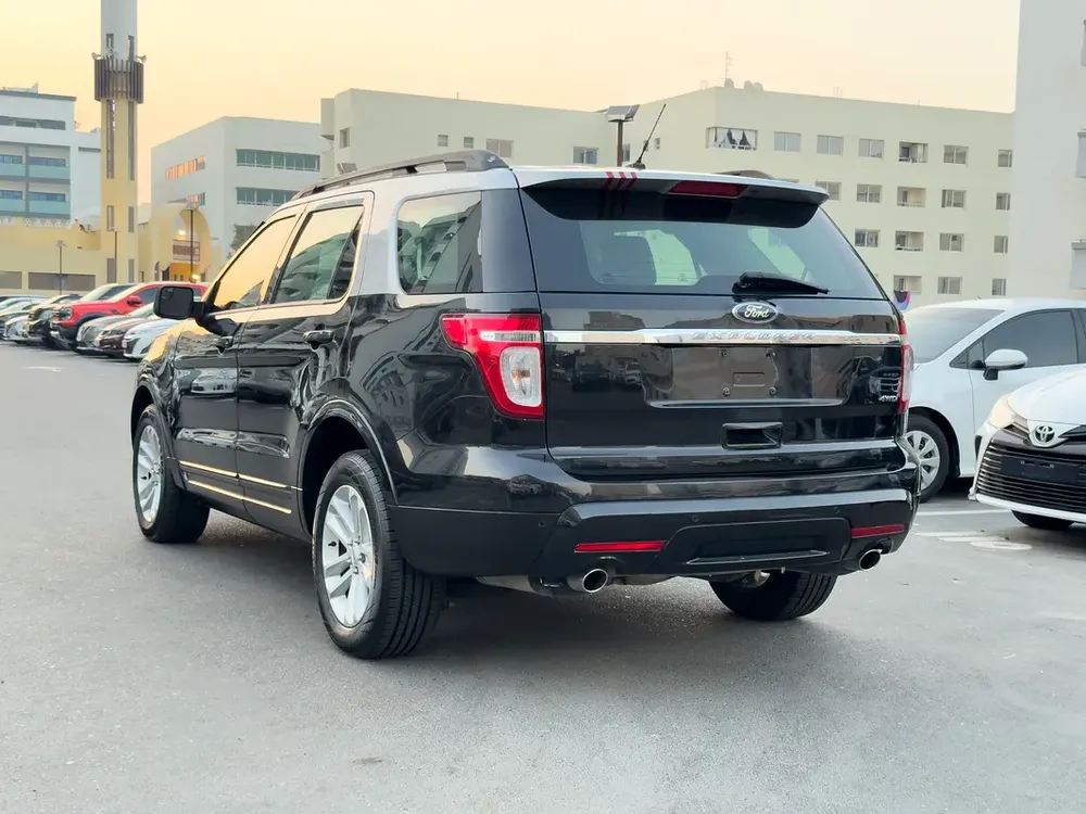 Ford Explorer 2013 GCC Spec , 4x4 accident free, fully automatic, excellent condition - Image 8