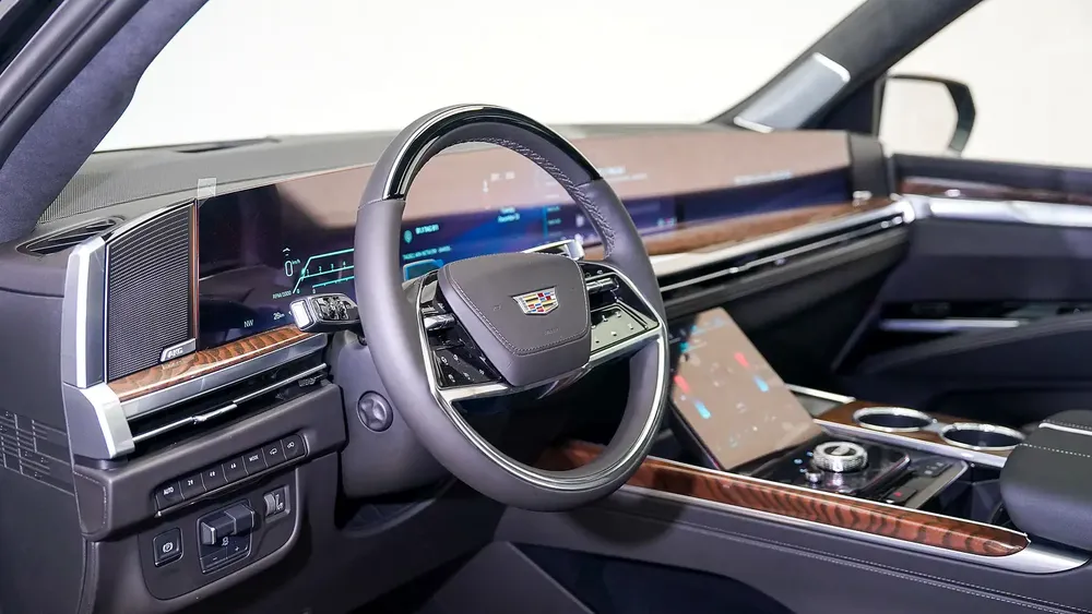 Sport Platinum ESV | AED 9,082 PM | Warranty - Service  December 2030 | GCC - Image 4