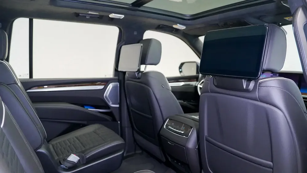 Sport Platinum ESV | AED 9,082 PM | Warranty - Service  December 2030 | GCC - Image 5