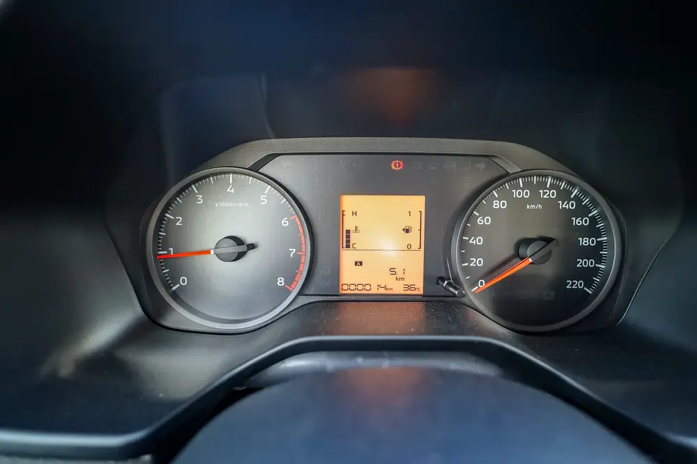 Mitsubishi L200 2.4L DIESEL | D.CABIN 4X4 GL | 5MT MID-LINE  | 2026 MODEL - Image 15